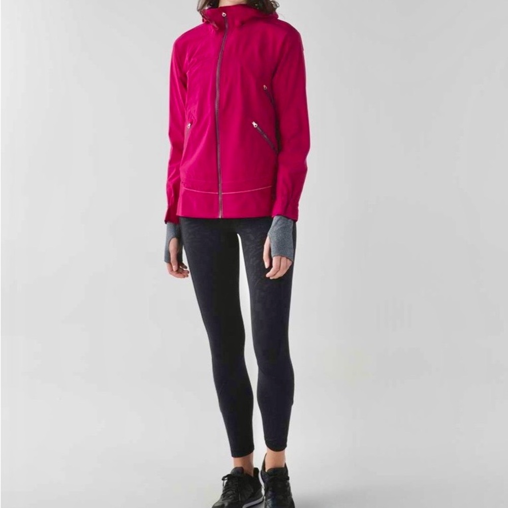 Lululemon Athletica Ain’t no rain jacket